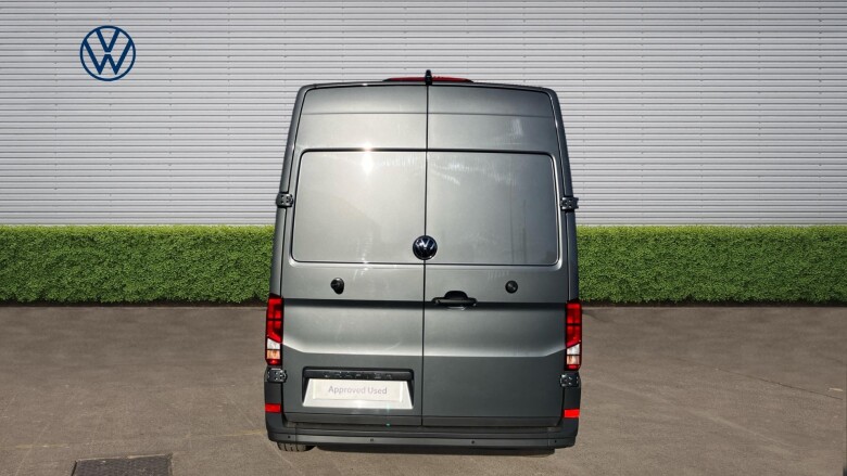 Volkswagen Crafter Cr35 Mwb Diesel Fwd 2.0 TDI 140PS Commerce Plus High Roof Van